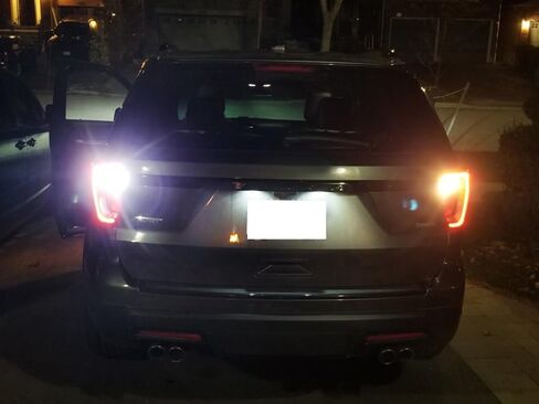 iJDMTOY طقم إضاءة لوحة ترخيص LED فائق السطوع باللون الأبيض 18-SMD متوافق مع Ford 2000-2007 Focus (الموديلات الأمريكية) in Saudi Arabia