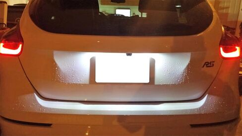 iJDMTOY طقم إضاءة لوحة ترخيص LED فائق السطوع باللون الأبيض 18-SMD متوافق مع Ford 2000-2007 Focus (الموديلات الأمريكية) in Saudi Arabia