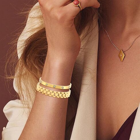 قطعتان من أساور الحب المطلية بالذهب عيار 18 قيراط للنساء، مجموعة أساور ساعة بسلسلة ذهبية، مجوهرات من الفولاذ المقاوم للصدأ غير مشوهة مع أداة قابلة للتعديل. in Kuwait