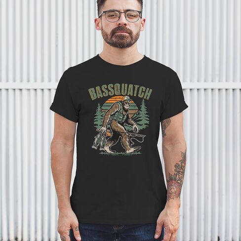 Bassquatch Bigfoot Fishing Men's T-Shirt Funny Retro Sasquatch Monster Bass Camping Hide and Seek 4th of July Men's Tee in Saudi Arabia