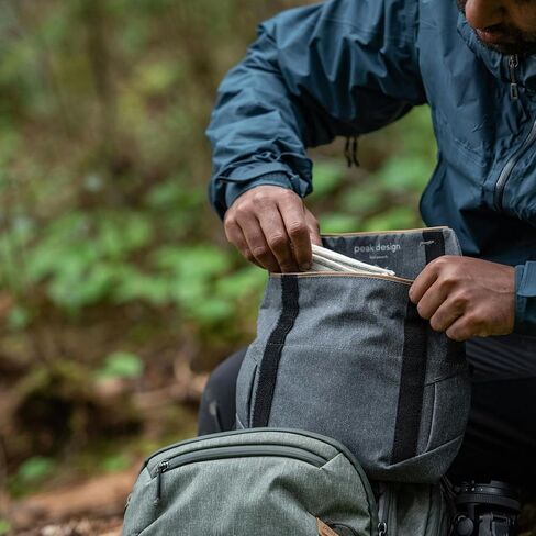 Peak Design Field Pouch Organizer, Charcoal One Size in Kuwait