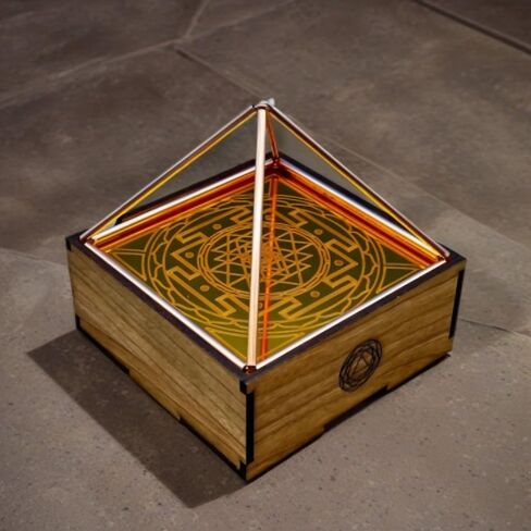 Intention Setting Box Handmade Copper Pyramid with Sri Yantra Engraved, Reiki Healing & Vastu Shastra Decor, Copper Meditation Pyramid Energy Emitter, Pyramid Meditation Healing Gemstone in Saudi Arabia
