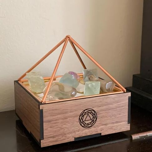 Intention Setting Box Handmade Copper Pyramid with Sri Yantra Engraved, Reiki Healing & Vastu Shastra Decor, Copper Meditation Pyramid Energy Emitter, Pyramid Meditation Healing Gemstone in Saudi Arabia