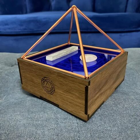 Intention Setting Box Handmade Copper Pyramid with Sri Yantra Engraved, Reiki Healing & Vastu Shastra Decor, Copper Meditation Pyramid Energy Emitter, Pyramid Meditation Healing Gemstone in Saudi Arabia