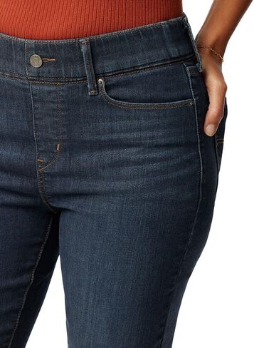 بنطلون جينز Levi Strauss Signature Gold النسائي ذو الشكل الكامل والسحب على الكاحل مستقيم (متوفر أيضًا في Plus) in Kuwait