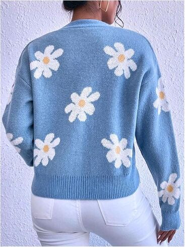 سترة نسائية من OYOANGLE بأزرار على شكل زهرة ورقبة على شكل حرف V وأكمام طويلة ملابس خارجية محبوكة in Saudi Arabia