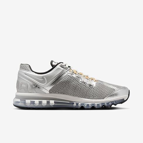 Nike Men's Air Max 2013 Sneaker in Saudi Arabia