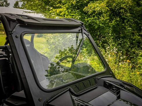 زجاج أمامي بفتحات تهوية SuperATV لـ 2019-2023 Polaris RZR XP 1000 / XP 4 1000 | زجاج أمان مصفح معتمد من وزارة النقل | مقاومة للخدش | تتضمن ممسحة يدوية in Kuwait