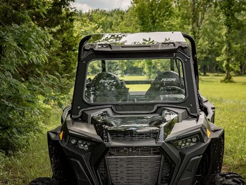 زجاج أمامي بفتحات تهوية SuperATV لـ 2019-2023 Polaris RZR XP 1000 / XP 4 1000 | زجاج أمان مصفح معتمد من وزارة النقل | مقاومة للخدش | تتضمن ممسحة يدوية in Kuwait