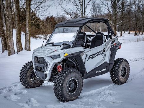 زجاج أمامي كامل مقاوم للخدش شديد التحمل من SuperATV لعام 2021+ Polaris RZR Trail 900 / S 900 / S 1000 | بولي كربونات بسمك 1/4 بوصة أقوى 250 مرة من الزجاج | مطلي بالصلب | صنع في الولايات المتحدة الأمريكية in Saudi Arabia