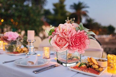 Artificial Flowers in Vase Fake Silk Hydrangea Rose Flower Arrangement Faux Potted Flowers for Indoor Home Bathroom Office Table Shelf Decor, White in Kuwait