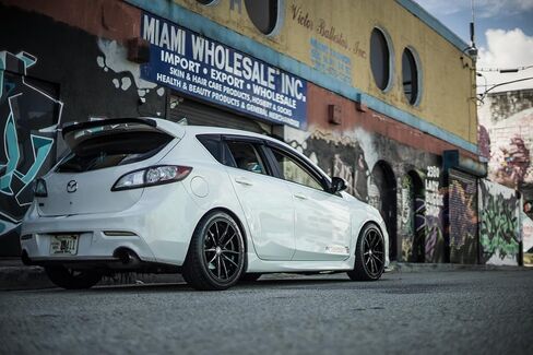 عجلة Konig OVERSTEER باللون الأسود اللامع مع طلاء وTPMS (18 × 9. بوصة /5 × 114 مم، إزاحة 35 مم) in Kuwait