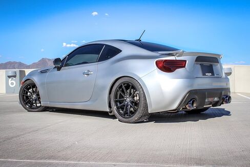 عجلة Konig OVERSTEER باللون الأسود اللامع مع طلاء وTPMS (18 × 9. بوصة /5 × 114 مم، إزاحة 35 مم) in Kuwait