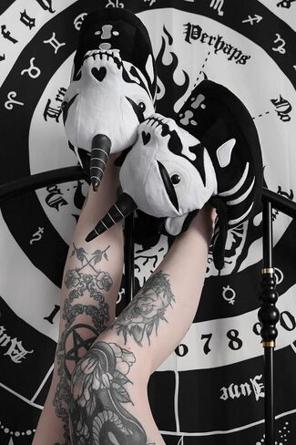 خف Killstar Bone Myth Skull Unicorn للسيدات على الطراز القوطي الناعم المريح سهل الارتداء مقاس متوسط/كبير in Kuwait