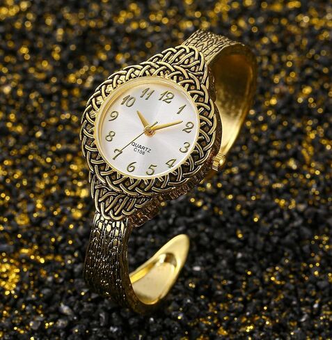 Watches for Women Vintage Bracelet Watch Womens Quartz Watch Fashion Ladies Easy Read Wrist Watches in Kuwait