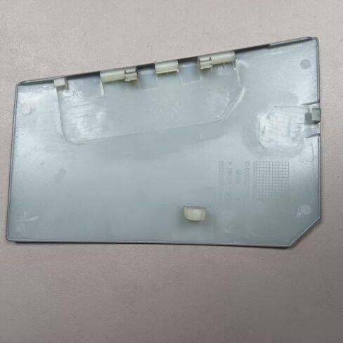 1PCS Black fuel tank cover models 19-21 OEM 5XP08P24AC in Saudi Arabia