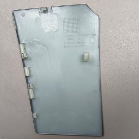 1PCS Black fuel tank cover models 19-21 OEM 5XP08P24AC in Saudi Arabia