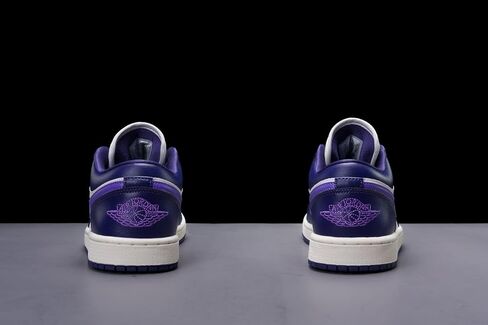 Jordan Womens WMNS AIR 1 Low DC7268 500 أرجواني - مقاس 11.5 واط in Saudi Arabia