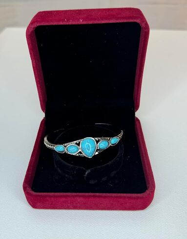 Stainless Steel Turquoise Bracelet - Elegant French Light Luxury, Adjustable Synthetic Stone Bangle for Women, Ideal Gift for Parties, Holidays, and Everyday Wear in Saudi Arabia