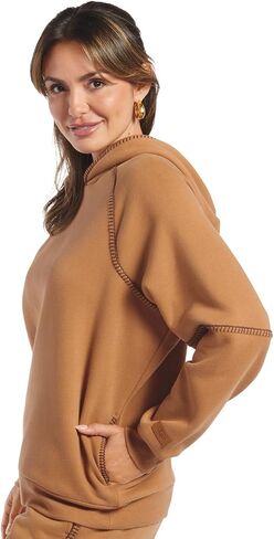 سترة UGG الكلاسيكية للسيدات in Saudi Arabia
