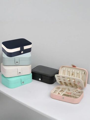 صندوق مجوهرات للسفر، منظم مجوهرات صغير من جلد البولي يوريثان للنساء والفتيات، حقيبة سفر صغيرة محمولة لعرض صناديق تخزين للأقراط والخواتم والقلائد والأساور، أزرق داكن in Saudi Arabia