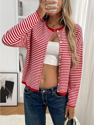 سترة نسائية لخريف 2025 كاجوال مخططة بأكمام طويلة وأزرار ورقبة دائرية ناعمة متماسكة وخفيفة الوزن فضفاضة in Kuwait