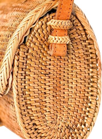 حقيبة Utama Rattan - محفظة منسوجة يدويًا من الخيزران in Kuwait