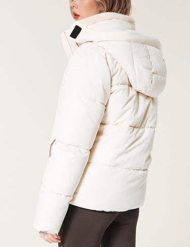 Wyeysyt Women's Cropped Puffer Jacket Winter Faux Fur-Lined All-Weather Quilted Jacket with Removable Hood Warm Coat in Saudi Arabia