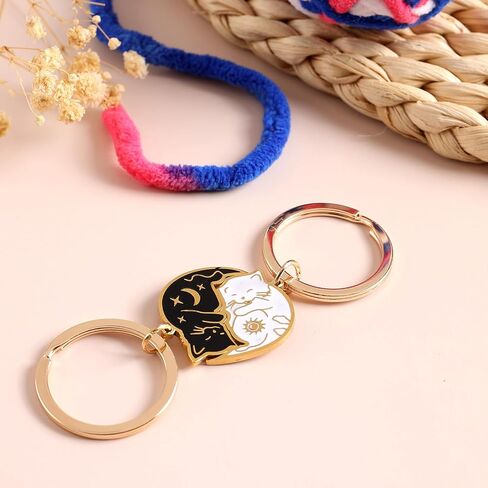 Matching Keychains Cat, Couples Keychain,A Pair of Matching Keychain,Can Be Seperated to 2 Pcs Cute Cat Key Chain,Couple Gift,Best Friend Keychain Women Men in Saudi Arabia