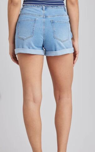 UNIONBAY Women's Avril 5 Pocket Denim Short in Kuwait