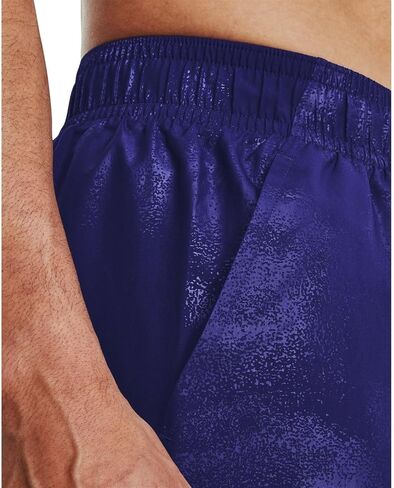 شورت رجالي من Under Armour منسوج مقاس 8 بوصات فضفاض مقاس صغير in Saudi Arabia