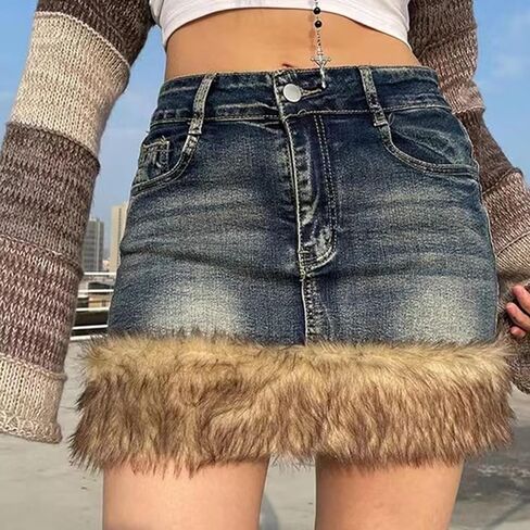 تنانير جينز مثيرة للنساء، تنورة قصيرة عصرية عالية الخصر من الجينز Y2K مع حواف من الفرو الصناعي in Kuwait