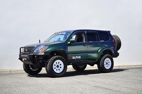 أقنعة نافذة WellVisors منحرفة للرياح متوافقة مع Lexus GX470 2003-2009 Premium Series Rain Guards 3-847LX034 in Saudi Arabia