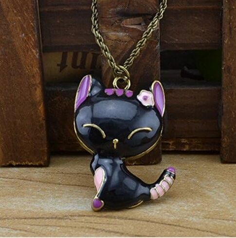 Fashion Lovely Black Cat Necklace with Shinning Black Paint Finished in Saudi Arabia