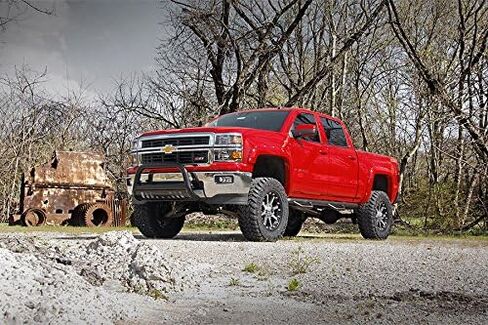 Rough Country 7" Lift Kit with Strut Spacers/N3 Rear Shocks for Chevy Silverado & GMC Sierra 1500 (2014-2018 w/Stock Cast Steel Control Arms) in Saudi Arabia
