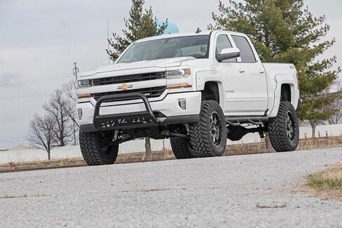 Rough Country 7" Lift Kit with Strut Spacers/N3 Rear Shocks for Chevy Silverado & GMC Sierra 1500 (2014-2018 w/Stock Cast Steel Control Arms) in Saudi Arabia