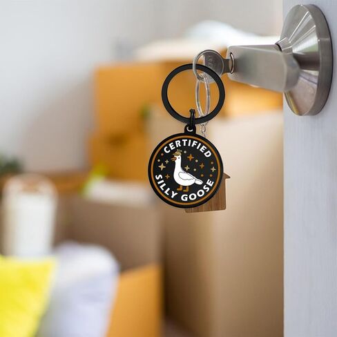 Viayen Funny Silly Goose Keychain for Teen Girls Women Men, Humorous Animal Keychain Gift for Friend Daily Bag Car Accessories in Saudi Arabia