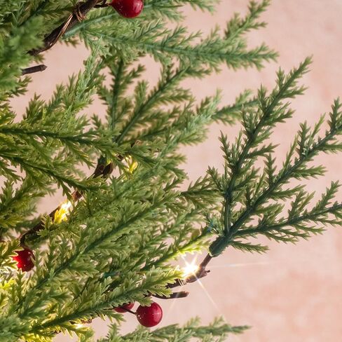 فروع الصنوبر الاصطناعي المضيئة للمزهريات، أغصان السرو لعيد الميلاد مقاس 28 بوصة مع 60 مصباح LED، تعمل بالبطارية أو قابس USB، ديكورات للعطلات داخلية/خارجية (قطعتان) in Kuwait