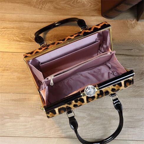 حقيبة كتف بإبزيم من حجر الراين للنساء من الجلد بمقبض علوي وحقائب يد طويلة تمر بالجسم وحقائب مسائية ومحافظ صلبة in Kuwait