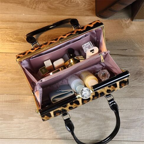 حقيبة كتف بإبزيم من حجر الراين للنساء من الجلد بمقبض علوي وحقائب يد طويلة تمر بالجسم وحقائب مسائية ومحافظ صلبة in Kuwait