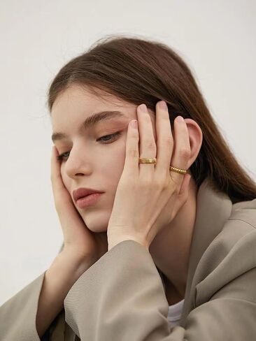 18k Gold Plated Ribbed Chunky Dome Ring, Minimalist Versatile Ring Fashionable Stacking Rings for Women and Men Jewelry Size 6 to 8 in Kuwait