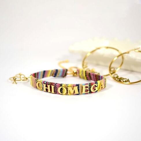 سوار نادي نسائي من Chi Omega - سوار منسوج متعدد الألوان مع اسم نادي نسائي مطلي بالذهب ومشبك قابل للتعديل in Saudi Arabia