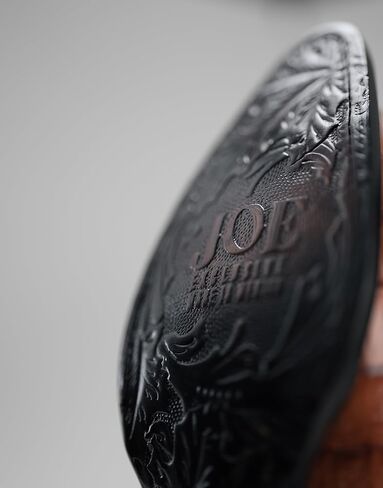 حذاء Joe Boots 904 كلاسيكي للرجال، حذاء غربي بطبعة كايمان غريبة، نعل جلدي من الجلد الأصلي على شكل حرف J in Kuwait