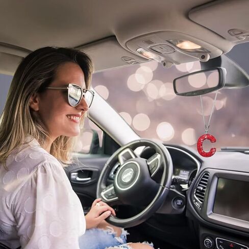 حرف C بلينغ مشرق الأحمر اكسسوارات السيارات الداخلية للنساء، الداخلية سحر مرآة الرؤية الخلفية لطيف كريستال قلادة زينة السيارة للرجال، هدايا محظوظة الماس حجر الراين in Kuwait