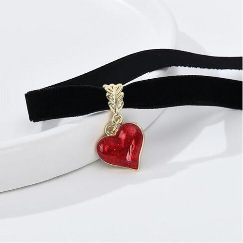 Black Choker Necklace for Women Gothic Heart Choker Necklace Dropping Blood Halloween Necklaces for Women Cosplay Jewelry in Saudi Arabia
