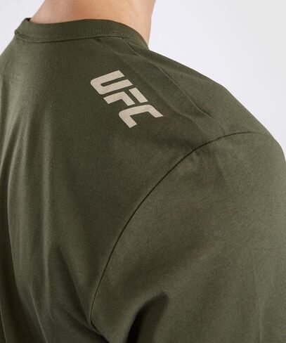 تي شيرت Venum للرجال بأكمام قصيرة من UFC Adrenaline Fight Week in Kuwait