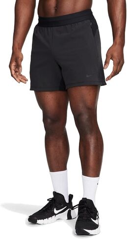 شورت اللياقة البدنية Nike Flex Rep للرجال Dri-FIT مقاس 5 بوصات غير مُبطن (أسود/أسود/أسود، FN3002-010) مقاس كبير in Saudi Arabia