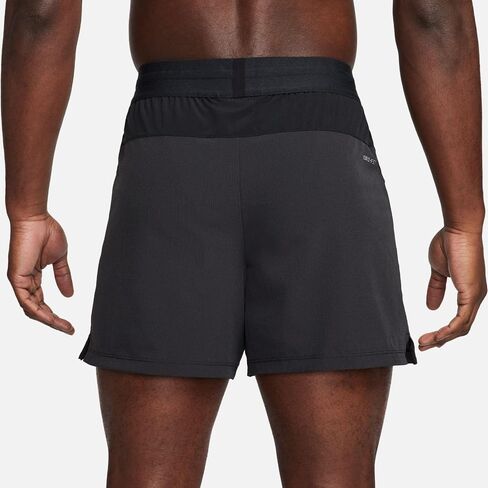 شورت اللياقة البدنية Nike Flex Rep للرجال Dri-FIT مقاس 5 بوصات غير مُبطن (أسود/أسود/أسود، FN3002-010) مقاس كبير in Saudi Arabia
