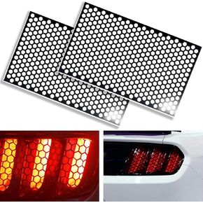 مجموعة من ملصقين للسيارة، زخرفة غطاء الضوء الخلفي، ملصق تزيين من نوع قرص العسل، مناسب لغطاء الضوء الخلفي للسيارة مقاس 11.8 بوصة × 18.8 بوصة (أسود) in Kuwait