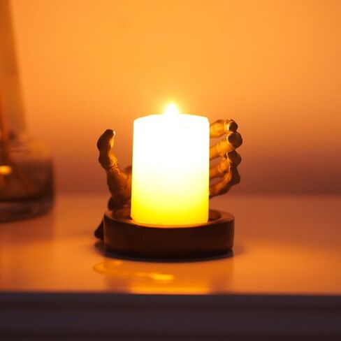 Zerodeko الهيكل العظمي حامل شمعة اليد فريدة من نوعها القوطية الجمجمة Tealight الوقوف لجميع القديسين ديكور مادة الراتنج للحفلات والأجواء المخيفة in Saudi Arabia